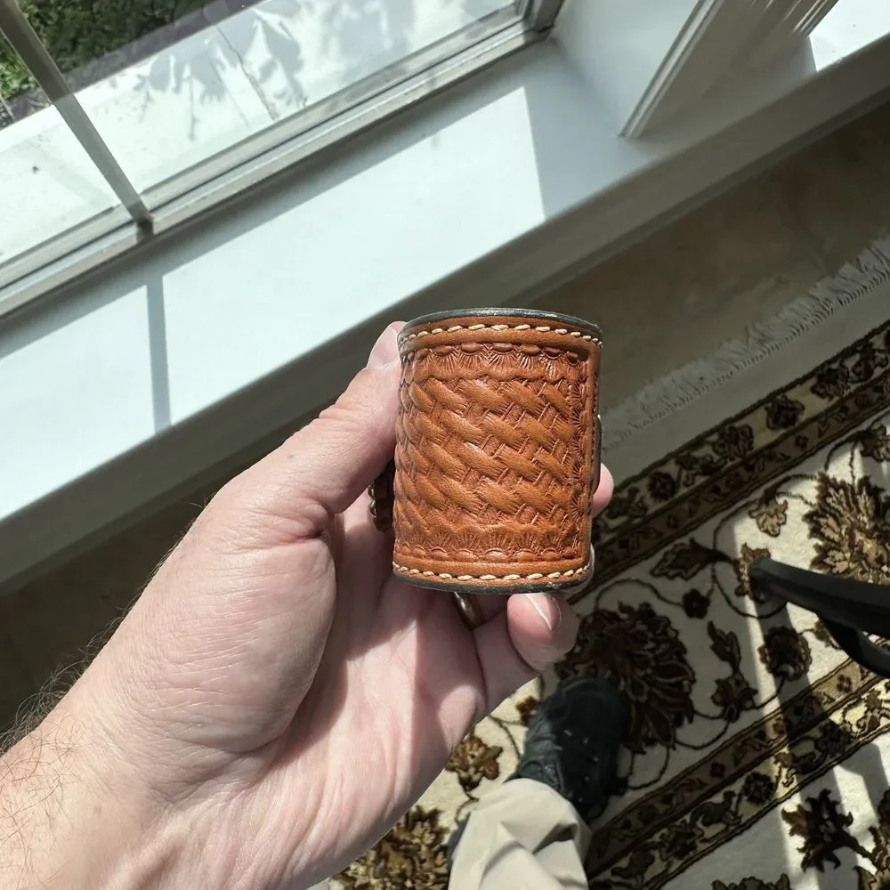 Cowperson Tack Belt Clip‎ Case 5.5x2 Inch Phone Leather Christian Cross Concho